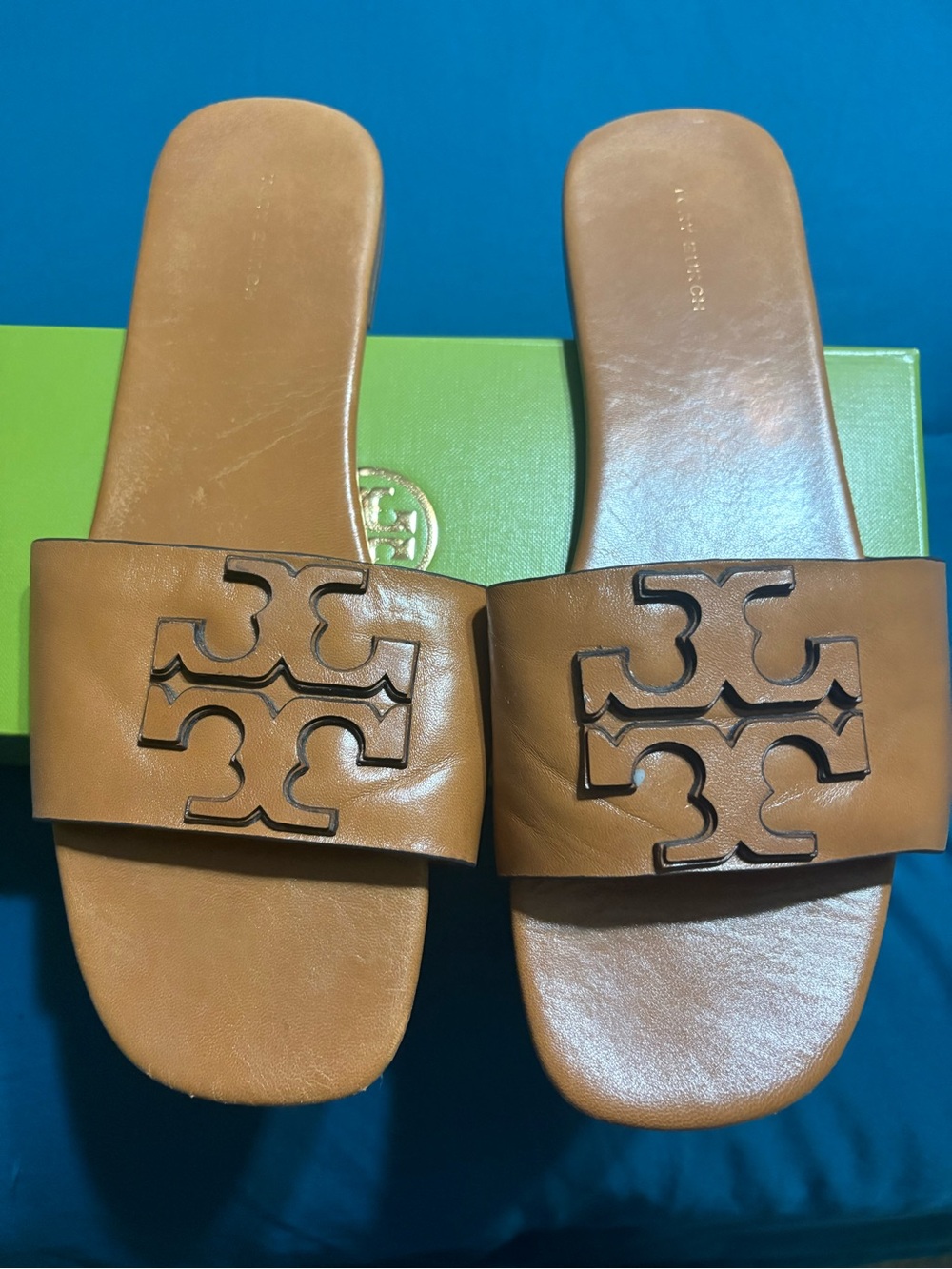 Footwear - Slides